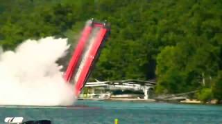 Horrific Crash Joel Begin and Mike Fiore Outerlimits at 2014 of the Lake of the Ozarks Shootout [upl. by Araet]