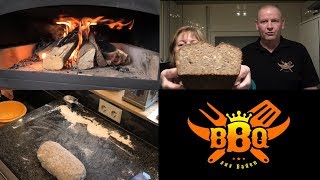 Brot backen im Holzofen [upl. by Yuma74]