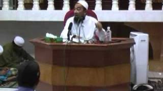 Ust Azhar Idrus Syarat  Wanita Ziarah Kubur [upl. by Eolcin]