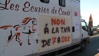 Une centaine de camions pour manifester contre la TVA équestre [upl. by Ferd]