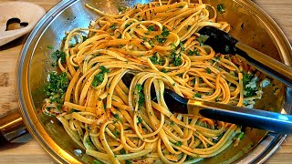 Aglio E Olio l Is This The Easiest Pasta With The Most Amazing Sauce [upl. by Esnohpla830]