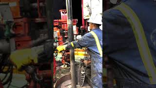 Land Rig Drilling Operation rig land drilling oil tripping floorman [upl. by Anauqahc]