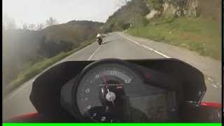 Aprilia Shiver 750 vs Yamaha YZF R6 on twisties 31032013 [upl. by Harts]