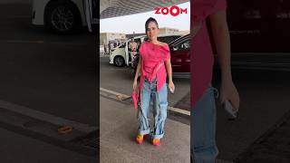 Urfi Javeds WEIRD outfit at airport tells a pap quot Tum yaar apni chappal badloquot 😱 urfijaved [upl. by Lay]