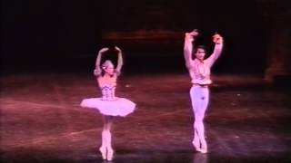 Lo Schiaccianoci II Atto Isabel Seabra coreografie di Rudolf Nureyev Teatro alla Scala [upl. by Levy]