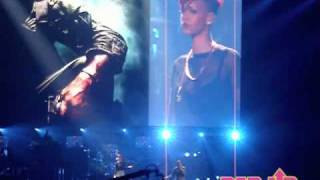 Eminem x Rihanna Perform Live in Los Angeles [upl. by Boynton222]