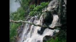 Toowoomba flood and water flowing over escarpment [upl. by Feigin]