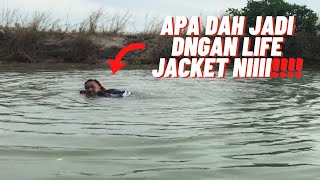 TESTING LIFE JACKET DARI Onyx  BERKESAN KEE  VLOG LIFE JACKET [upl. by Steve774]