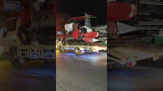 Truk towing angkut combine harvester shorts viral jalanraya automobile [upl. by Kalk937]