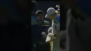 SUBRATO BANERJEE hit by GREATBATCH 1992worldcup cricket INDIA vs NZ [upl. by Negrom]