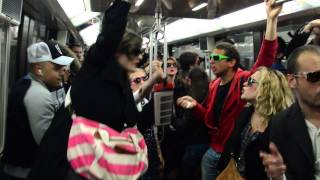 La Norale chante le générique de Denver le dernier dinosaure dans le métro parisien [upl. by Brander332]