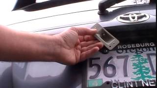 Replacing license plate light bulb [upl. by Micheil]