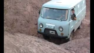 UAZ 3741  UAZ 452 Furgon  Argentina 4x4 no UAZ 469 БУХАНКА Primer Escalon [upl. by Edbert]