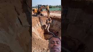 Big snack Piton piton short excavator construction jcb youtubeshorts automobile [upl. by Ellehcar]