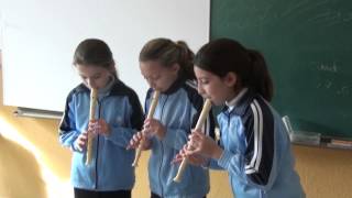 ALUMNOS DE 4º C TOCANDO LA FLAUTA [upl. by Enttirb]