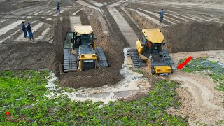 Incredible Showing Dozer Failure In Water And Technical Skills Helping By Dozer Mov Sand Into Water [upl. by Binette536]