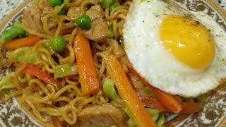 EGG NOODLES RECIPEINDOMIE EGG FRIED NOODLESQUICK AND EASY NOODLES EGG RECIPE [upl. by Eilsek]