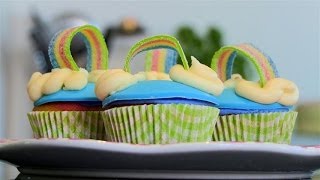 Vrolijke Gekleurde Regenboog Cupcake [upl. by Nanis340]