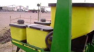 Sembradora John Deere 7300 de 4 Surcos 7600 Dlls pne7900 [upl. by Lucier533]