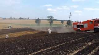 Pożar zboża na polu [upl. by Nivel]