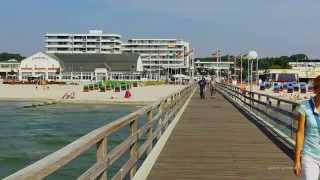 Ein toller Urlaub Grömitz Ostseebad Auf der Seebrücke Blick über den Strand und die Skyline [upl. by Notsuoh322]