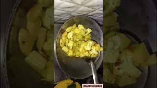 Gobi Aloo Sabzi recipe शादी में बनने वाली आलू गोभी की सब्जी रेसिपी shorts food cooking [upl. by Hgielanna]