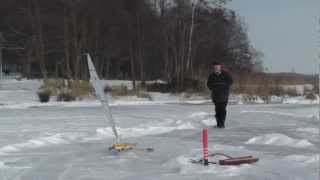 RC Laser Iceboat  Modellsegeln mit dem Eissegler [upl. by Oihsoy903]