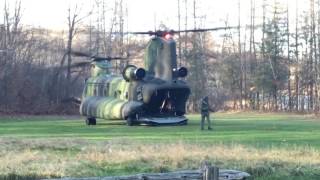 Canadian Forces Chinook Landing [upl. by Ranna]