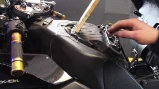 Installation tutorial Power Commander 5 into a Kawasaki ZX10R 20082010  HD English [upl. by Odlaner]