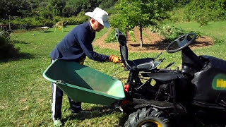 Trattorino artigianale costruito con una motozappa Progetto autosufficienza [upl. by Eseret266]