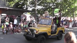 Part 7 of 15 The Hollywood Parade at Parque Warner Bros Madrid Spain [upl. by Ain]