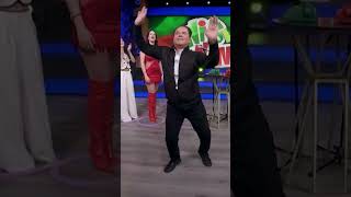 Paul Stanley pone a bailar a Mario Bezares 😂😅 [upl. by Bernetta711]