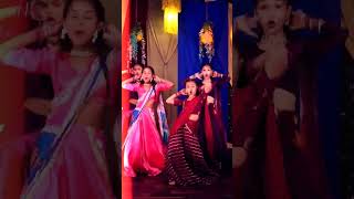 Dhara Dhara Goli chal to Lakhisarai ke Chaukshort dance ytshorts shortfeed song video👌🥰🥰 [upl. by Enelak]