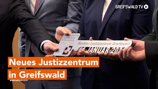 Schlüsselübergabe für das neue Justizzentrum in Greifswald [upl. by Happy]