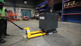 AISLEMASTER ARTICULATED FORKLIFT BATTERY CHANGE  NILKAMAL MATERIAL HANDLING [upl. by Yreffeg]