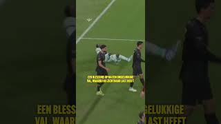 KEEPER PAKT PENALTY MET GEBROKEN HAND shorts [upl. by Ayocat]