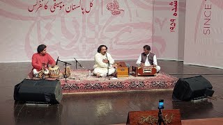 Shamoon Fida Ghazal Abke tajdeed e wafa ka Tabla Nawaz Daud Jimmy at All Pakistan Music Conference [upl. by Etiragram]