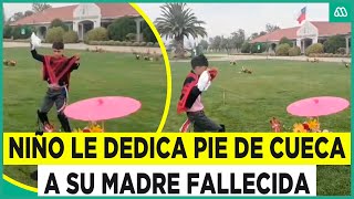 Niño de 10 años baila emocionante pie de cueca en la tumba de su madre [upl. by Nnaid]