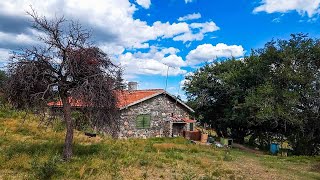 ASÍ ES LA CASA DE PIEDRA EN EL MONTE QUE CONSEGUÍ PARA RESTAURAR  Papagayos San Luis [upl. by Finah]