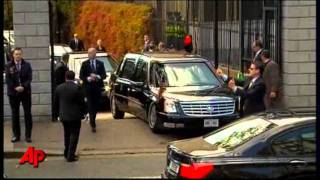 Raw Video Obamas Limo Gets Stuck [upl. by Symer]