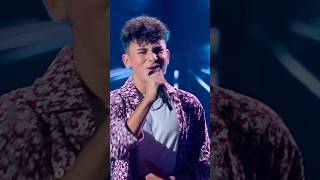 Francesco conquista il pubblico di TheVoiceKidsIt con “Abbracciame” di Andrea Sannino [upl. by Eulalia370]