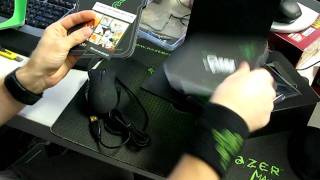 Razer Naga MMO Gaming Mouse Unboxing Linus Tech Tips [upl. by Polk]