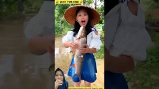 Nemu Ikan besar di pinggir jalan‼️ shorts shortvideo short dubbing funny lucu [upl. by Saraann]