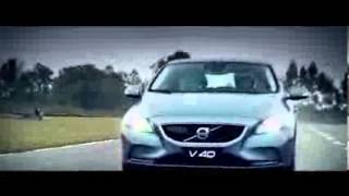 Para quotdar o trocoquot nos alemães Volvo lança comercial com Rubens Barrichello usando Novo Volvo V40 [upl. by Cawley]