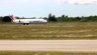 b717 volotea decollage take off de nantes atlantique airport quotECLQIquot [upl. by Shadow]