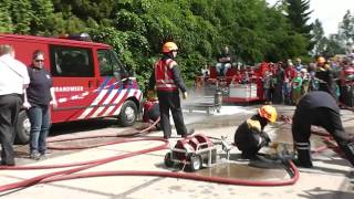 Demonstratie Jeugdbrandweer op Open dag brandweer Goirle 2 juni 2013 [upl. by Short]