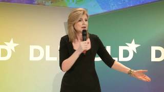 Arianna Huffington rät Frauen sich nach oben zu schlafen  Aenne Burda Award  DLD 2012 [upl. by Jordana]