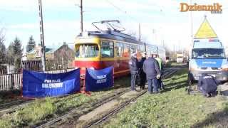 Zgierz rowerzysta zginął po zderzeniu z tramwajem [upl. by Nois]