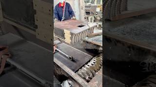 Assembly process of the pusher of single shaft shredder machine manufacturing shorts [upl. by Sherye599]