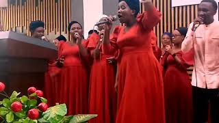 HARIMPAMVU DUTANBA LIVE KUMUKENKE BY ABATORANYIJWE CHOIR [upl. by Higbee78]